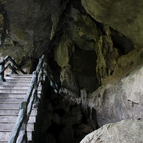 Пещера Кат Ба