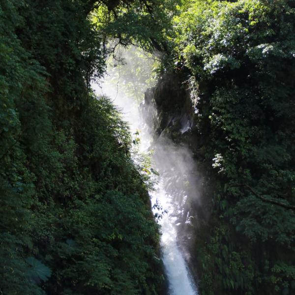 Один из водопадо Ла Паc
