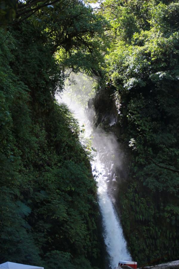 Один из водопадо Ла Паc