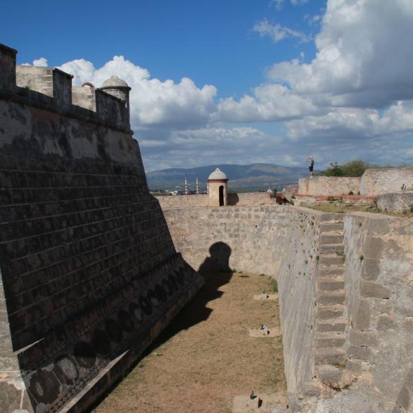 Крепость была построена в XVII веке для охраны бухты города Сантьяго-де-Куба