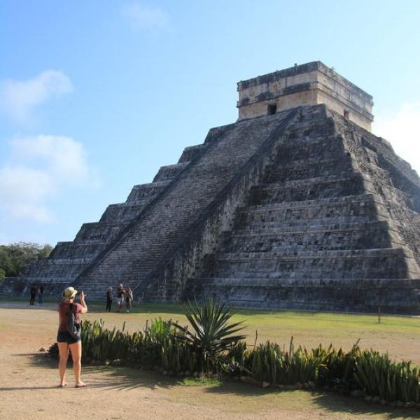 Пирамида являет собой календарь майя