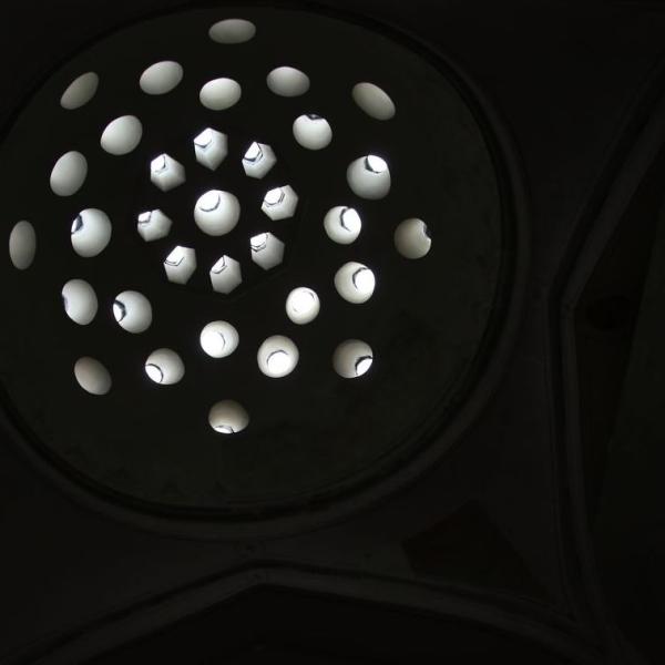 Естественный свет широко использовался в восточной архитектуре