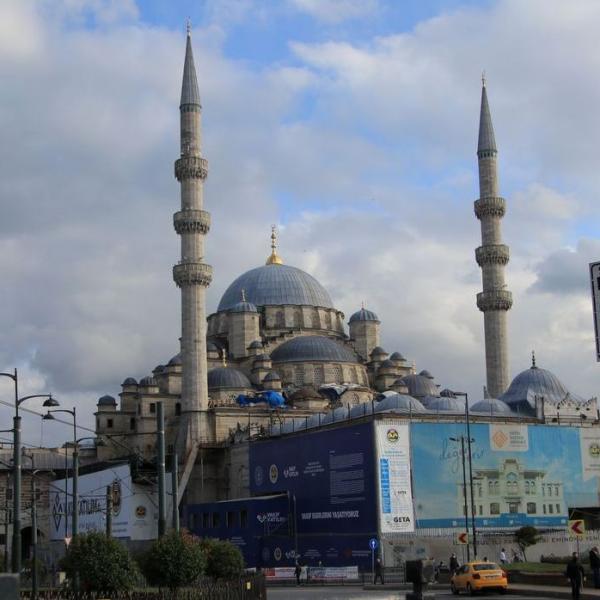 Напротив Айя-Софии стоит Голубая мечеть